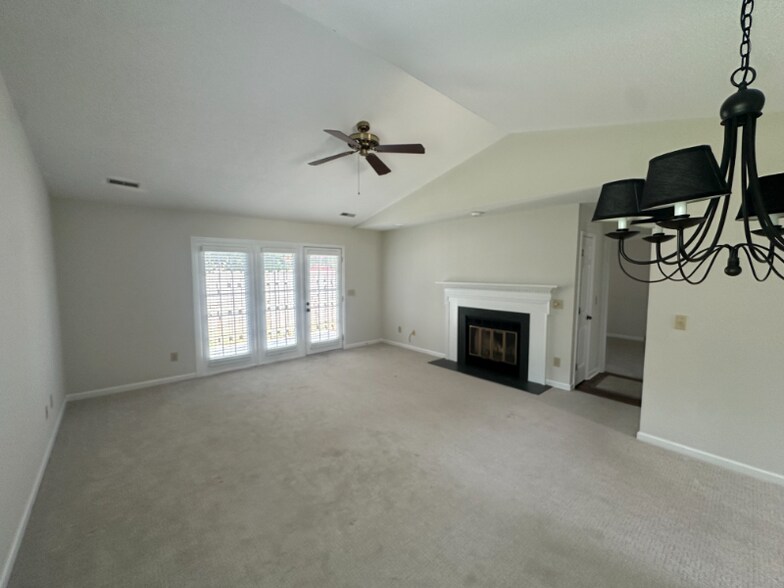 Building Photo - 6817 Fairpoint Ct