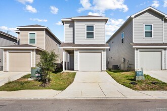 Building Photo - Charming Home Awaits: Spacious & Modern Living in a Prime Location