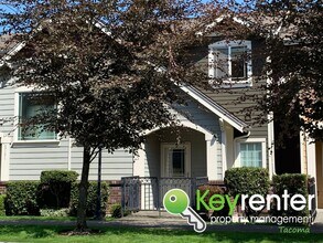 Building Photo - Luxury View Home in Gas Lamp Terrace, near...