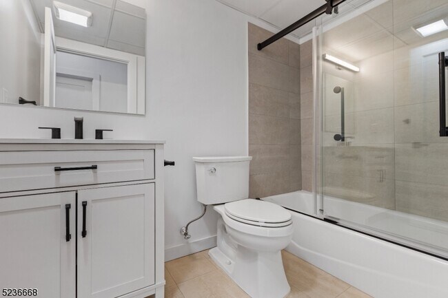 Building Photo - 189 Dayton Ave