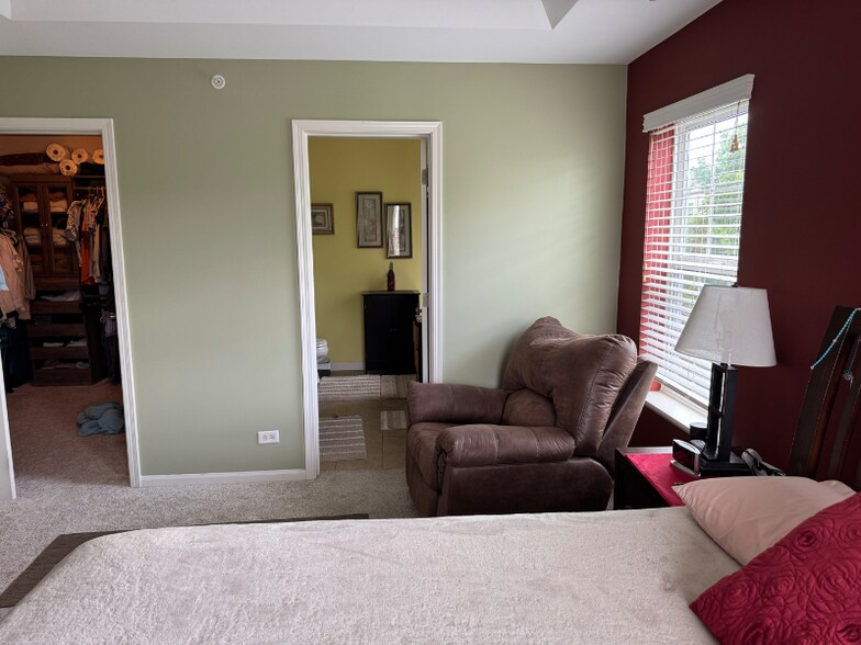 Building Photo - 10003 Cummings St