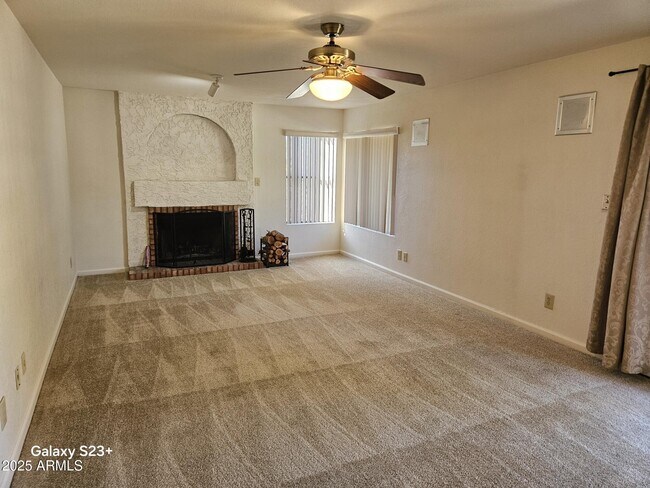 Building Photo - 2344 W Lobo Ave