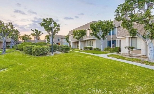 Primary Photo - 2153 W Churchill Cir