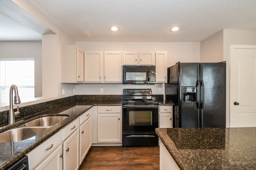 Building Photo - 2139 Fresco Dr