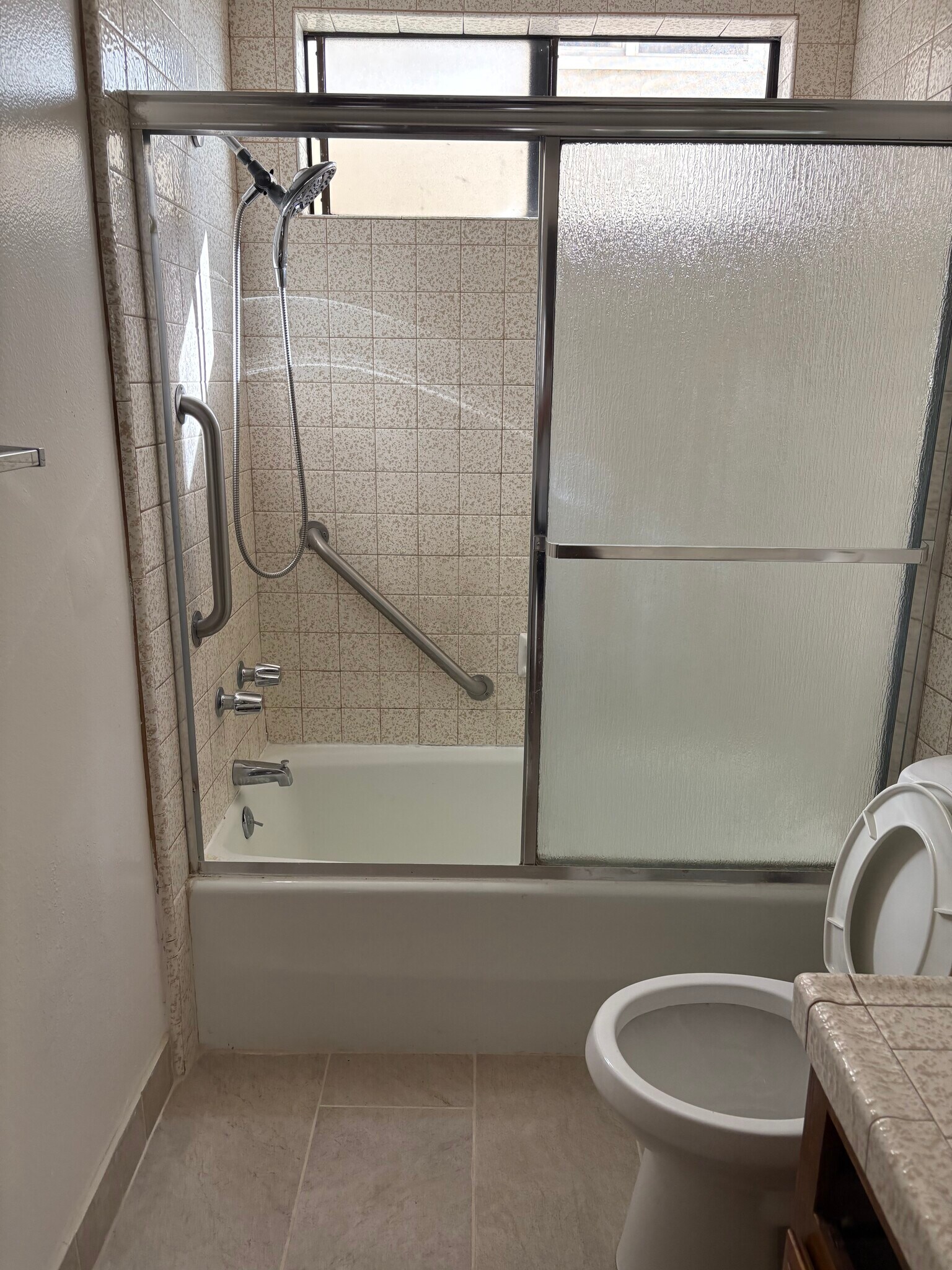 Building Photo - 1034 W 23rd St