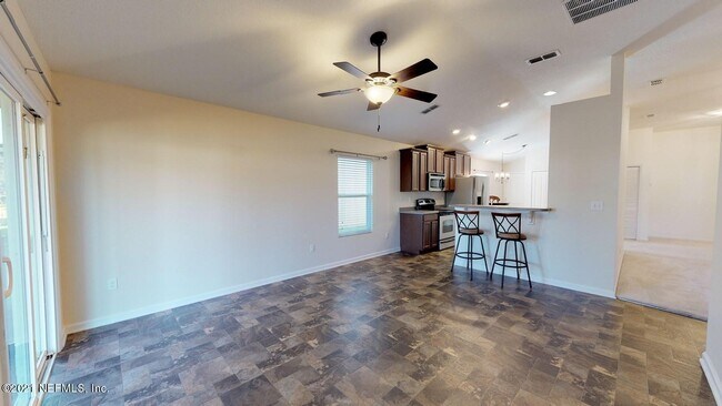 Building Photo - 517 S Aberdeenshire Dr