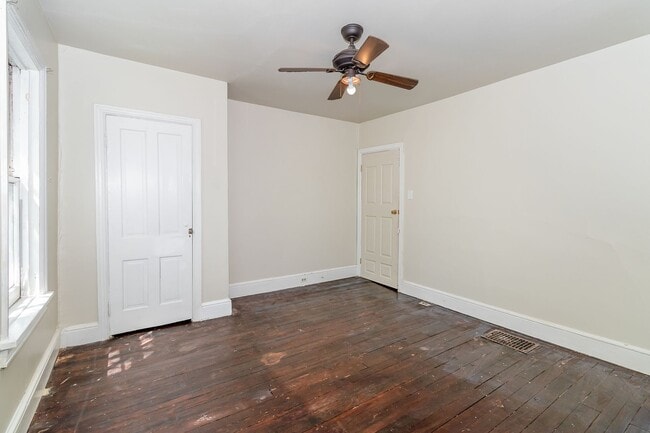 Building Photo - 2 bedroom home in Carlisle!