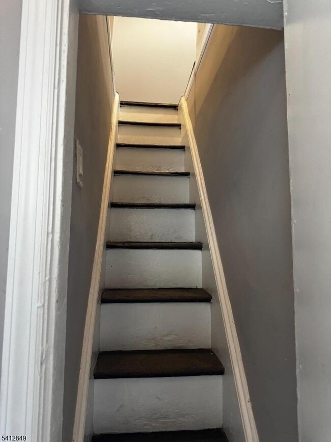 Building Photo - 15 W Emerson Ave