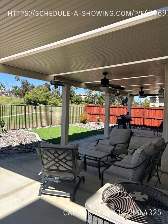 Building Photo - 30934 Crystalaire Dr