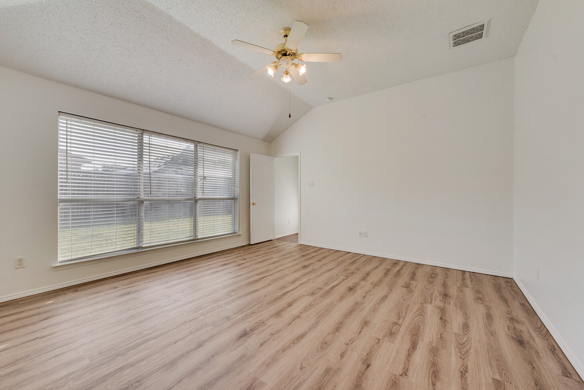 Building Photo - 512 Asbury Dr