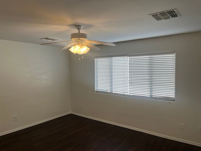 Building Photo - 25524 W Williams St