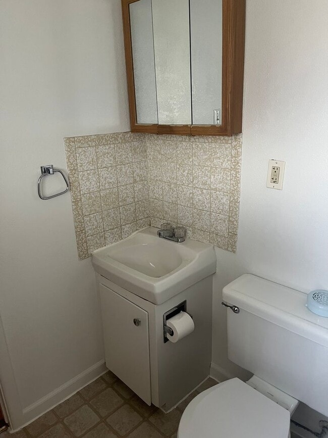 Building Photo - 3-Bedroom Home Near Middle & High School with Large Fenced Yard!