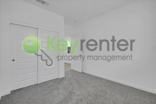 Building Photo - 2061 Hesperian Dr