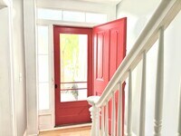 Building Photo - 707 Church St