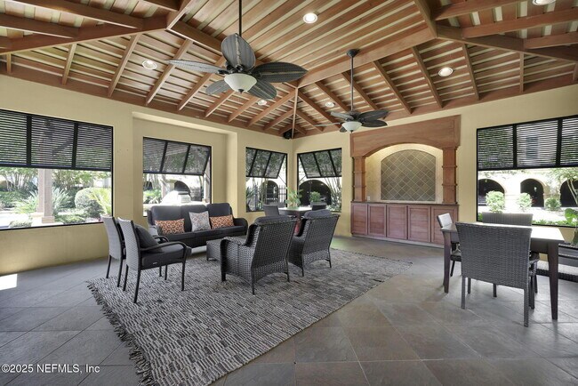 Building Photo - 4300 S Beach Pkwy