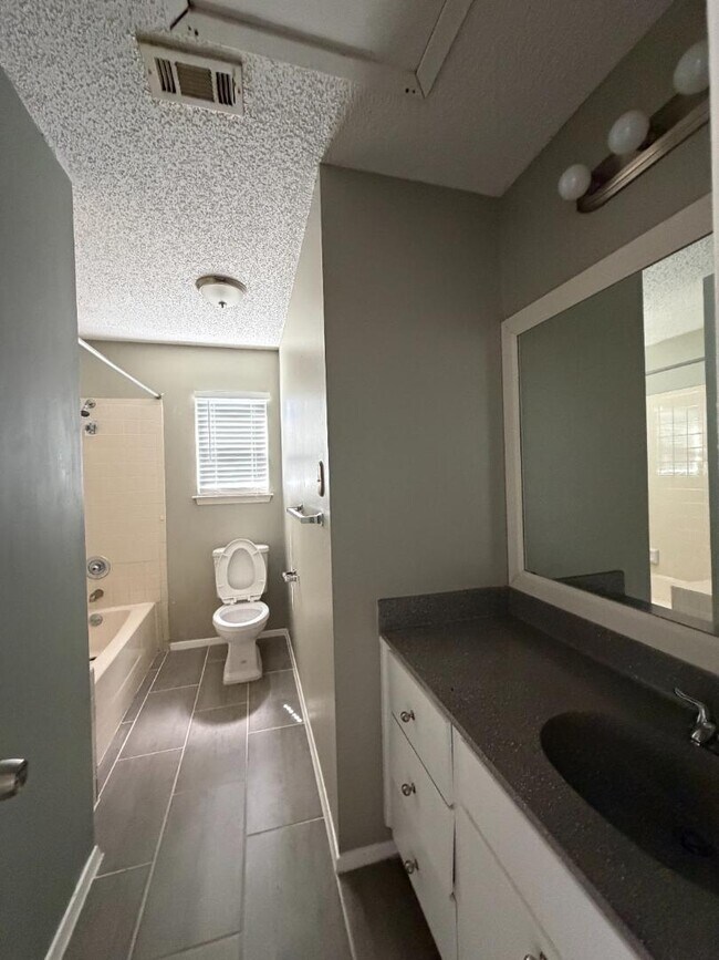 Building Photo - 5305 Indio Cove