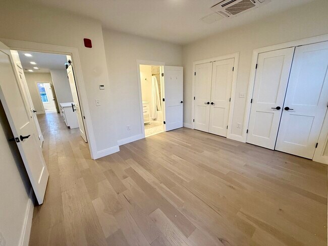 Building Photo - 120 Emerson St