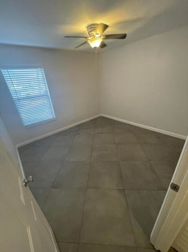 Building Photo - 3355 Jaywood Terrace