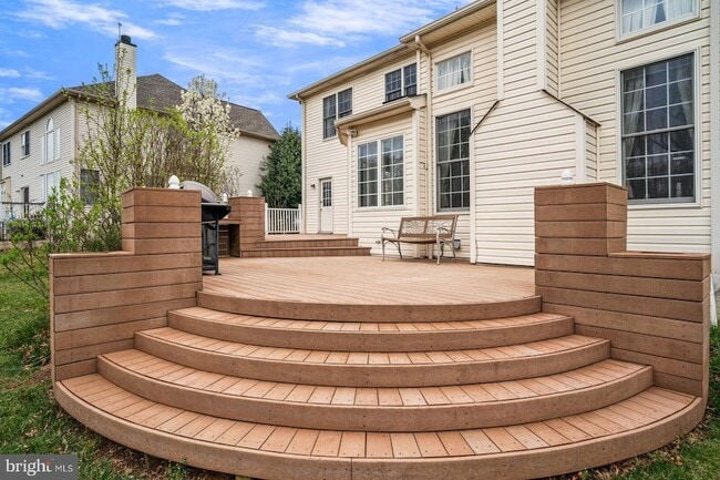 Building Photo - 43513 Lucketts Bridge Cir