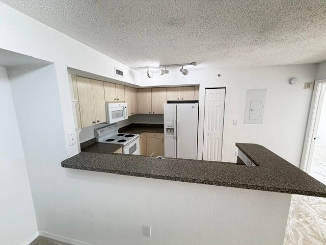 Building Photo - 1801 N Flagler Dr