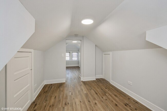 Building Photo - 5348 S Merrimac Ave