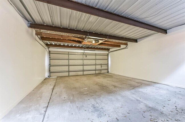 Building Photo - 1201 McDuffie St