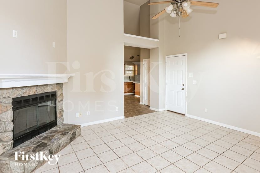 Building Photo - 3380 Chadbury Dr NW