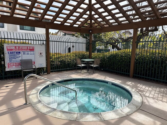 Building Photo - Outstanding Chula Vista Condo