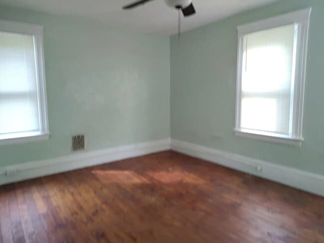 Building Photo - 6034 Hillman Ave