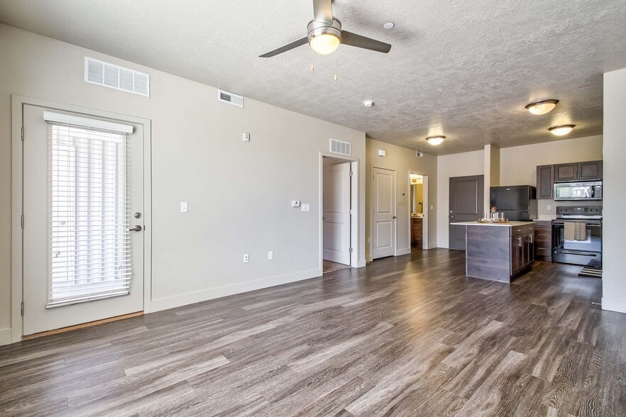 CVC 1x1Large - Canyon View Crossing