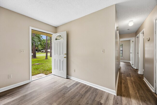 Building Photo - 1091 Boone Ave