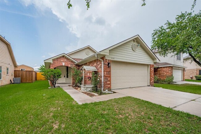 Primary Photo - 1135 Sawgrass Ridge Ln
