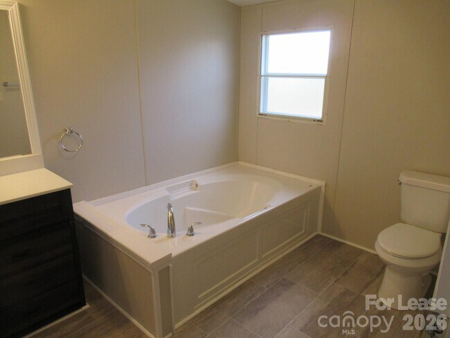 Building Photo - 1157 Birkdale Ln