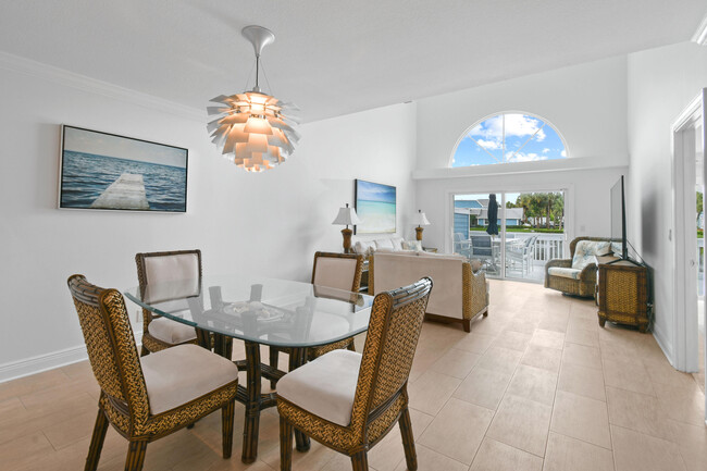 Building Photo - 1113 Ocean Dunes Cir
