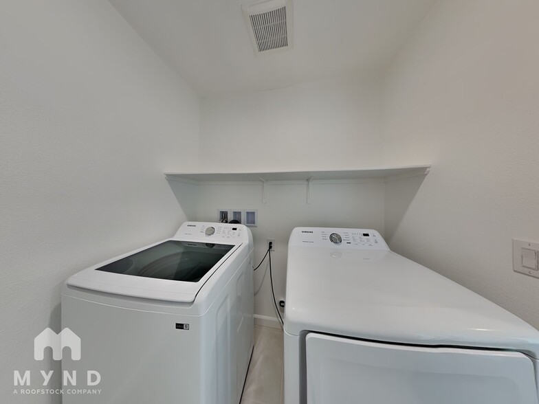 Building Photo - 3534 Alpheus River Ave