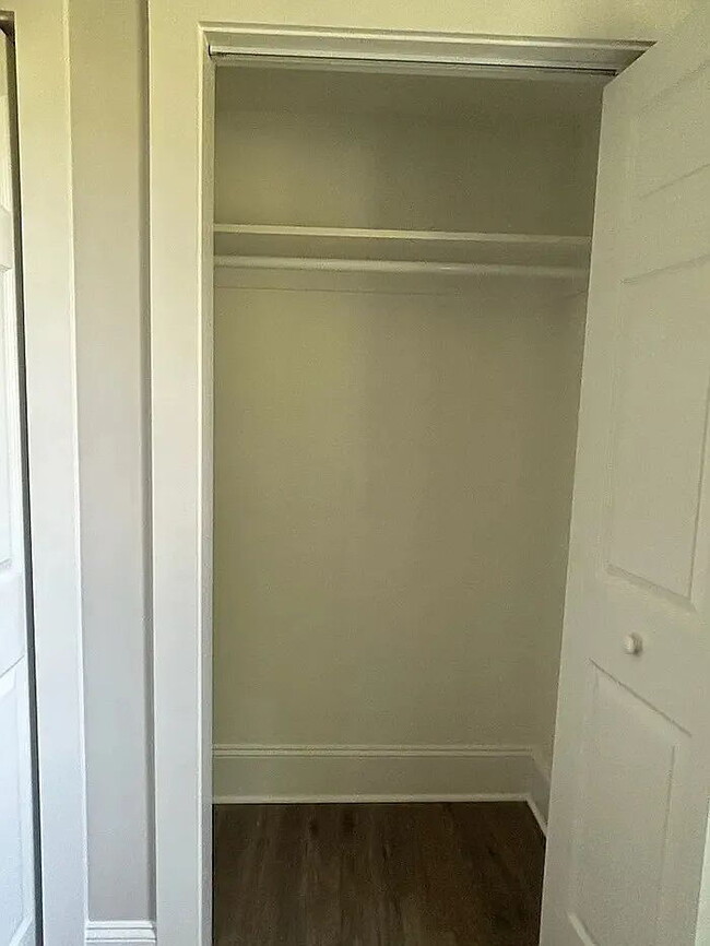 Building Photo - "Charming 3-Bed, 2-Bath Oasis in Anderson – Your Perfect Retreat Awaits!"