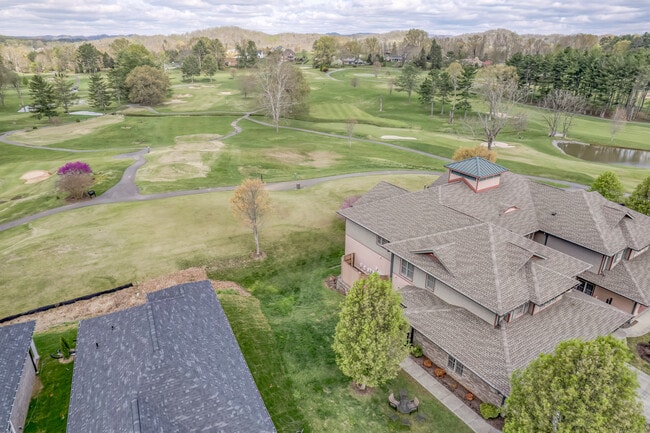 Building Photo - 307 Monroe Dr