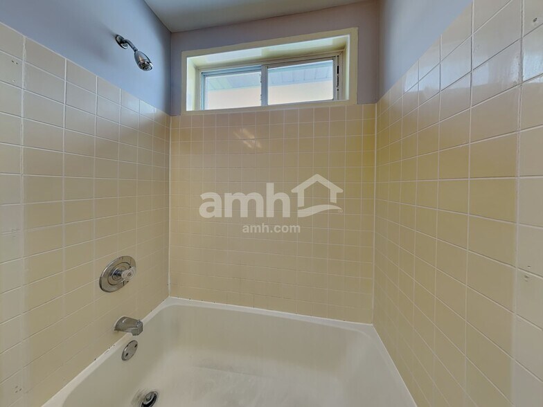 Building Photo - 301 Harvest Gate