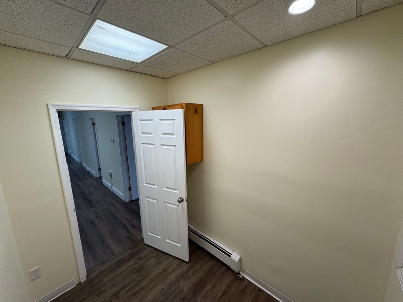 Building Photo - 135 W Market St