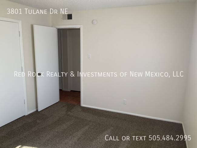 Building Photo - 4 Bedroom in NE ABQ now avaliable