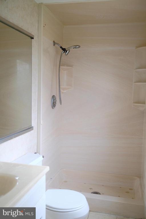 Building Photo - 42 Northgate Ln