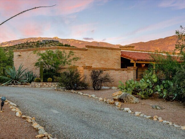 Building Photo - 3350 N Wide Loop Dr