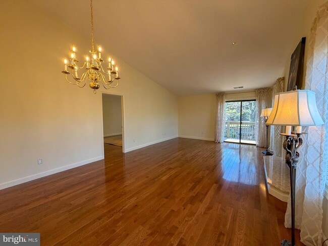 Building Photo - 814 Pritchard Pl