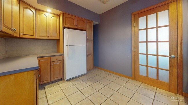 Building Photo - 49-49 Rockwell St