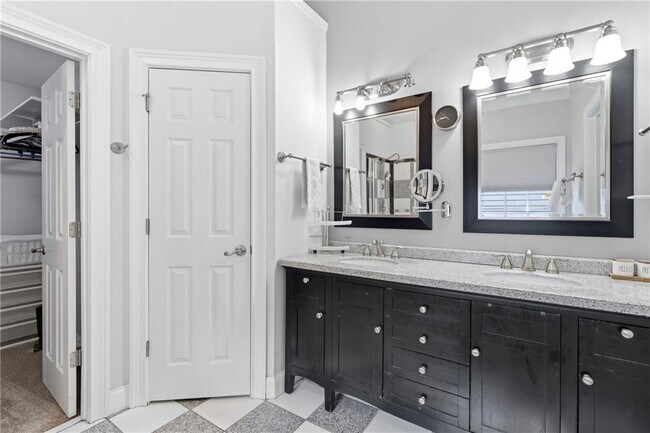 Building Photo - 374 Ivy Glen Cir