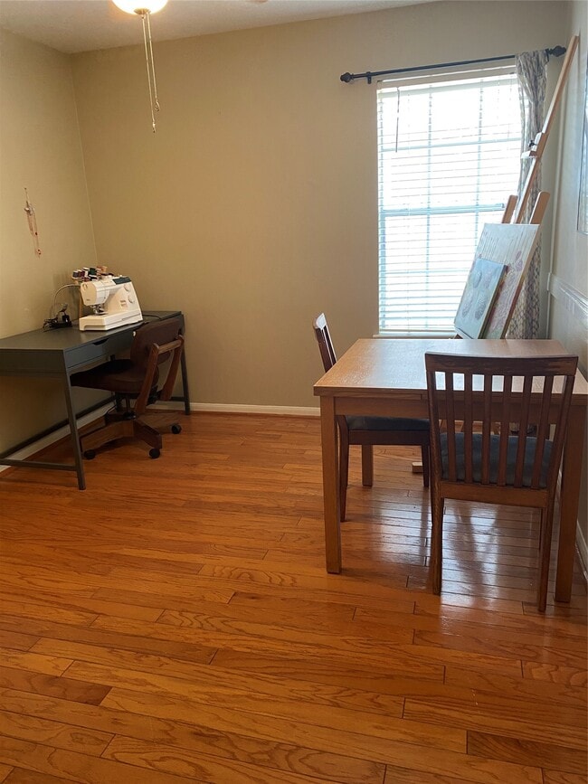 Building Photo - 1142 Knoll Crest Ct