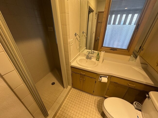 Building Photo - House across from Waverly Highschool!