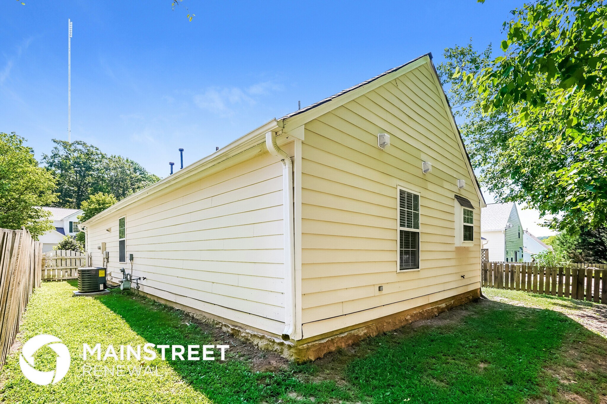 Building Photo - 3816 Northlake Dr