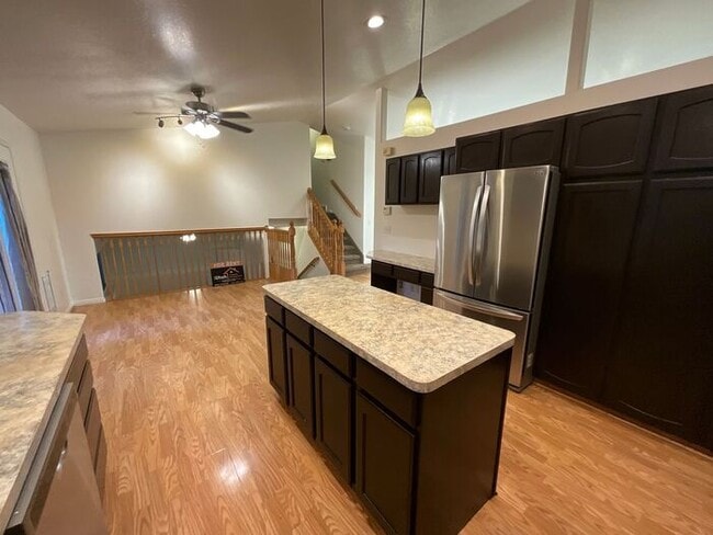 Building Photo - 4 Bedroom 2 1/2 Bath Home Oversized 2 Car Garage. Dog Friendly Available in June
