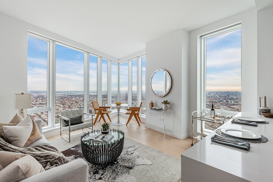 Building Photo - Sven